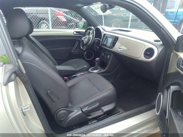 2016 Volkswagen Beetle, VIN: 3VWJ17AT9GM604346