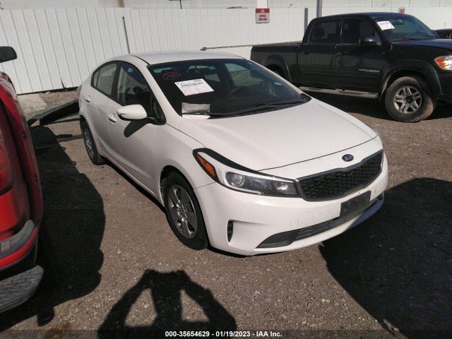 2017 Kia Forte, VIN: 3KPFK4A72HE077026