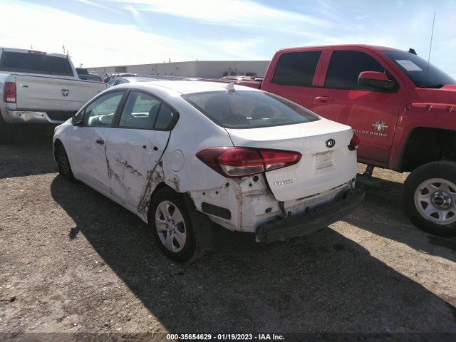 2017 Kia Forte, VIN: 3KPFK4A72HE077026