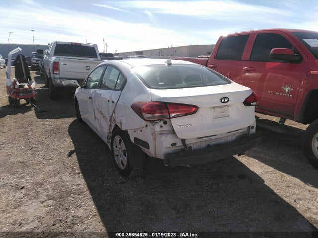 2017 Kia Forte, VIN: 3KPFK4A72HE077026