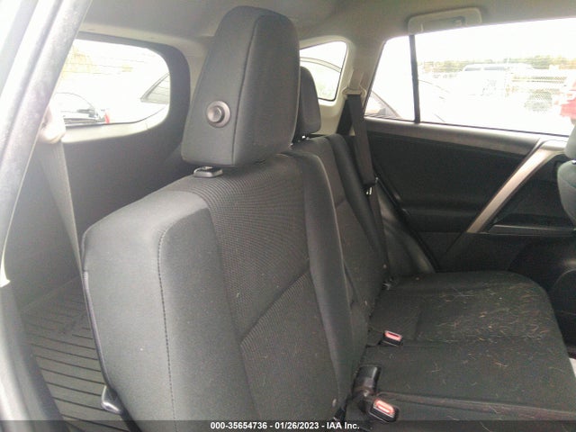 Toyota RAV4 LE 2018 JTMBFREV2JJ184160 Image 9