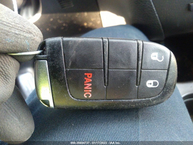 2018 Dodge Journey, VIN: 3C4PDCABXJT302047