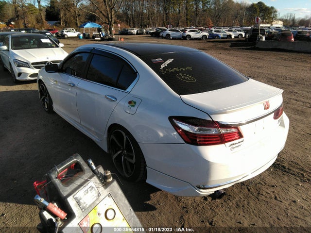 2017 Honda Accord, VIN: 1HGCR2F16HA137174