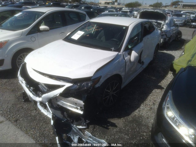2021 Toyota Camry, VIN: 4T1G11AK7MU520000