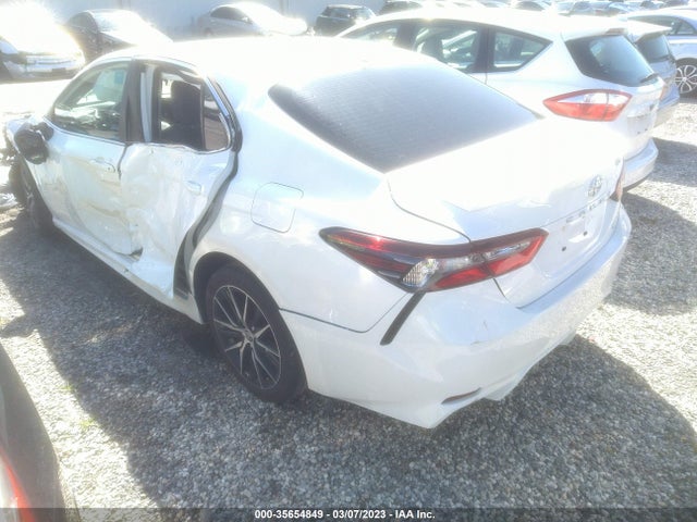 2021 Toyota Camry, VIN: 4T1G11AK7MU520000