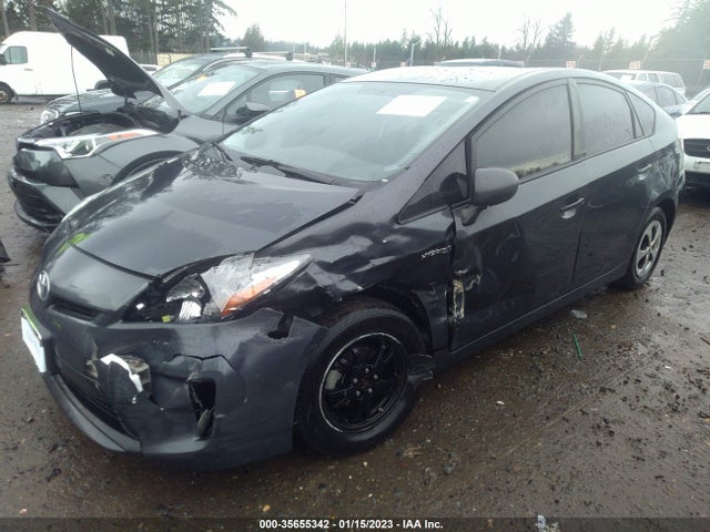 Toyota Prius Four 2015 JTDKN3DU8F1983215 Image 2