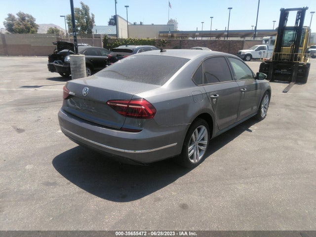 1VWLA7A33KC012136 Volkswagen Passat 2.0t Wolfsburg Edition