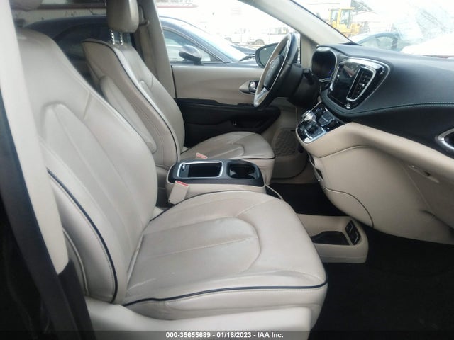 2018 Chrysler Pacifica Hybrid, VIN: 2C4RC1N77JR169711