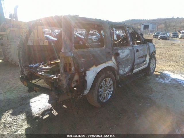 Lincoln Navigator 2014 5LMJJ2J5XEEL06455 Image 4