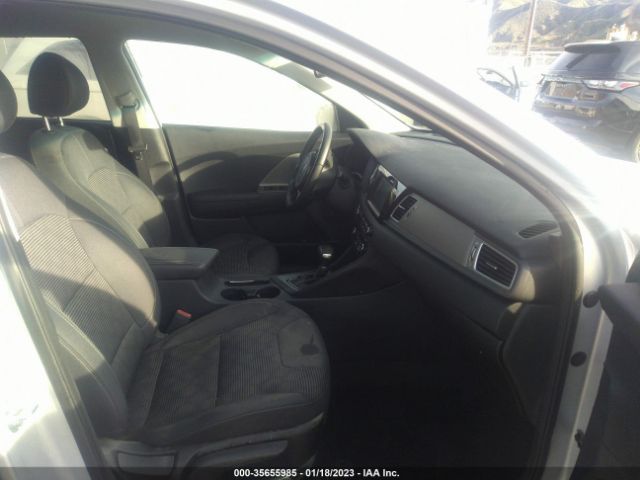 KNDCB3LC4K5322399 KIA NIRO LX