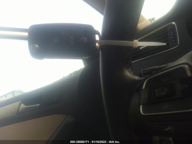 2013 VOLKSWAGEN JETTA SEDAN SE W/CONVENIENCE/SUNROOF VIN: 3VWDX7AJ5DM391076