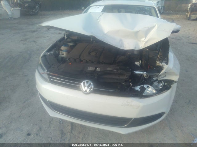 2013 VOLKSWAGEN JETTA SEDAN SE W/CONVENIENCE/SUNROOF VIN: 3VWDX7AJ5DM391076