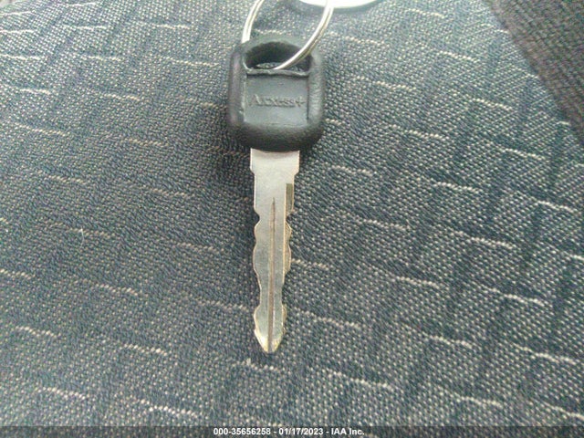 Chevrolet Avalanche 2002 3GNEK13T42G132731 Image 3