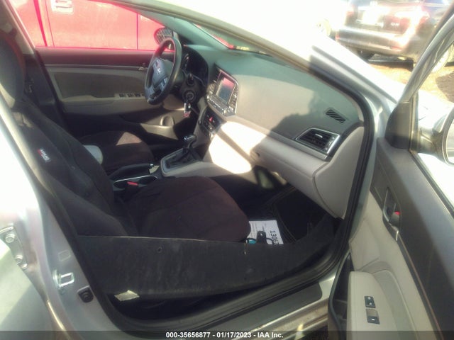 2018 HYUNDAI ELANTRA SEL VIN: 5NPD84LFXJH253736