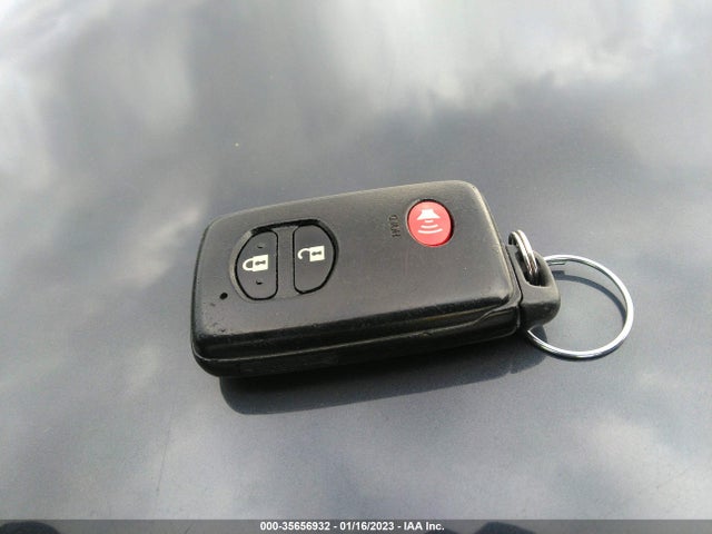 Toyota Prius Four/five/three/one/two 2014 JTDKN3DUXE1837073 Image 3
