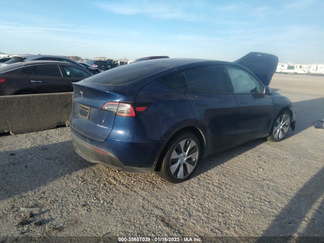 2021 Tesla Model Y, VIN: 5YJYGAEE2MF260674