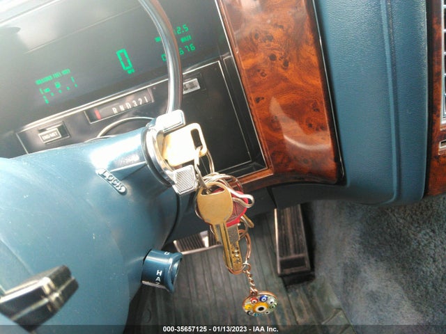 Cadillac Brougham 1992 1G6DW5478NR703579 Image 3