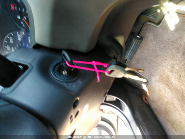 2002 HONDA ACCORD SDN VP VIN: 1HGCF86692A021806