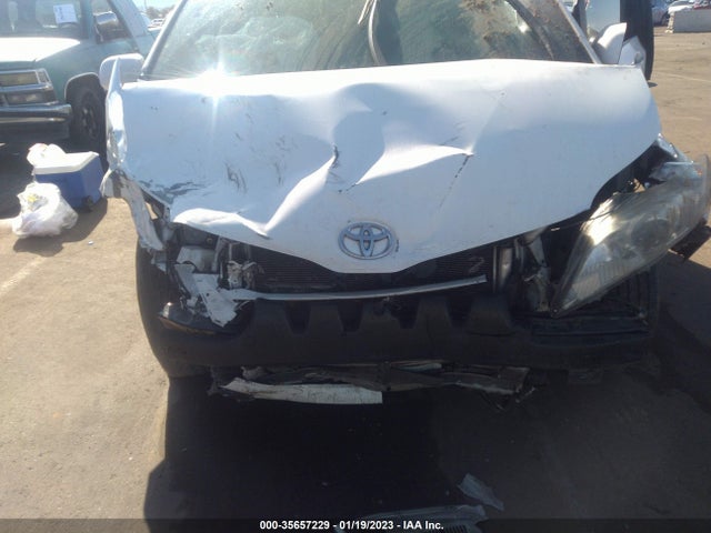 Toyota Sienna Le 8 Passenger 2016 5TDKK3DC2GS726880 Image 6