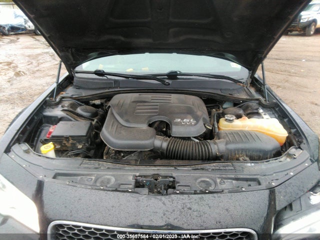 Chrysler 300 Limited 2018 2C3CCAEG9JH167975 Image 10