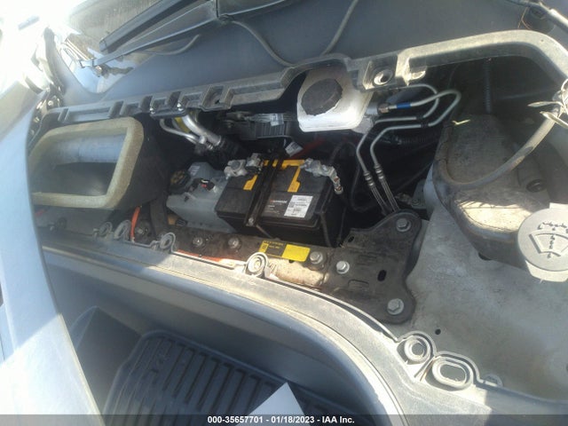 Tesla Model Y Long Range 2021 5YJYGDEE7MF214792 Image 11