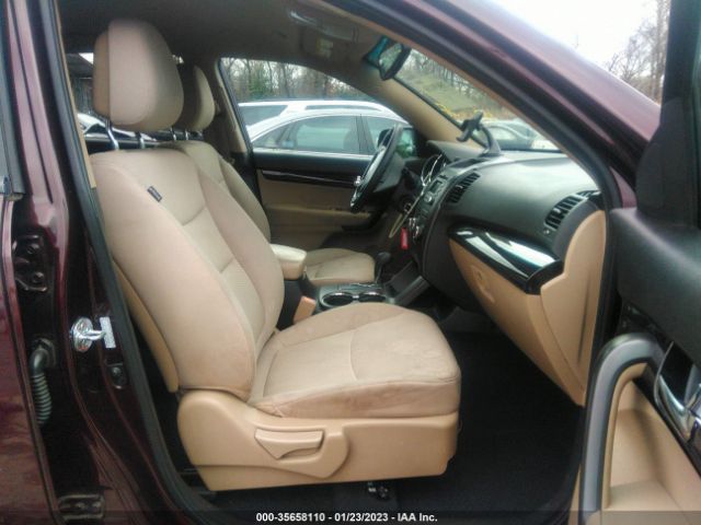 5XYKTDA18BG058661 KIA SORENTO LX
