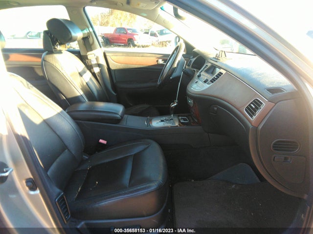 2009 HYUNDAI GENESIS VIN: KMHGC46E79U025561