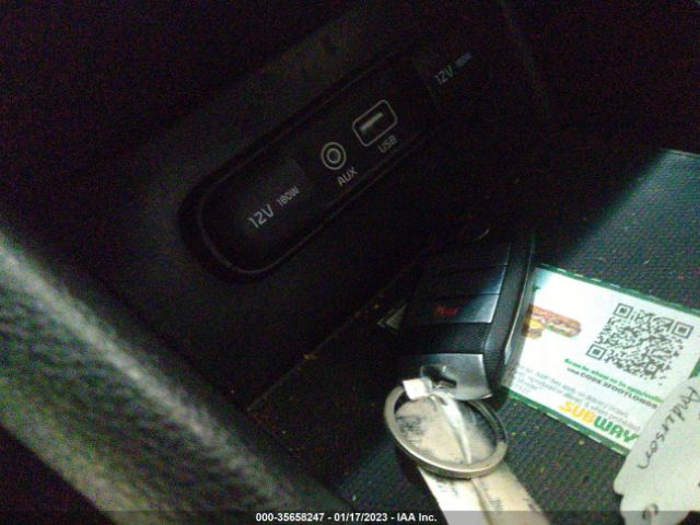 KNDCC3LC7K5263278 KIA NIRO EX