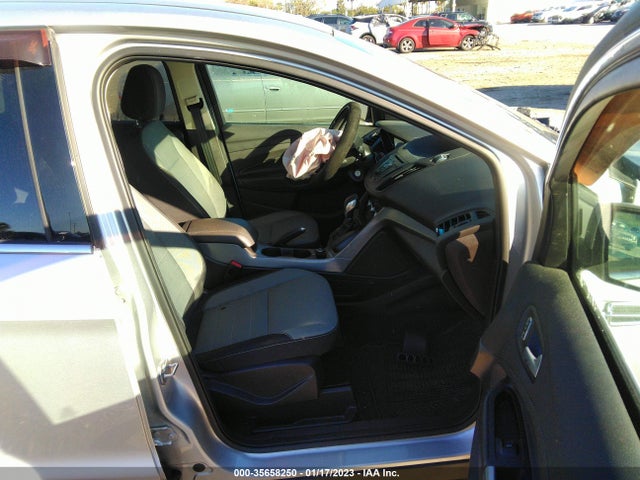 2016 Ford Escape, VIN: 1FMCU0GX6GUA26363