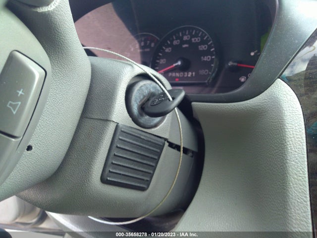 Cadillac Dts W/1sa 2010 1G6KA5EY7AU122644 Image 3