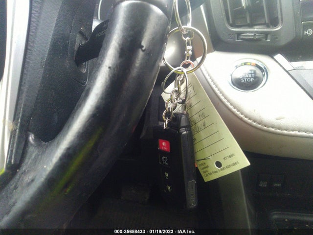 2017 TOYOTA RAV4 XLE VIN: JTMRFREV0HJ166801