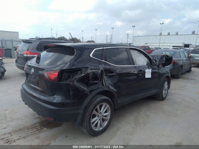 JN1BJ1CP3HW029587 Nissan Rogue Sport S