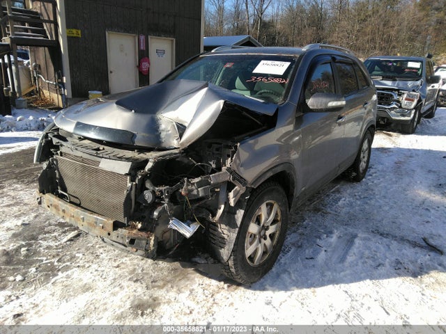 2013 KIA SORENTO LX VIN: 5XYKTDA26DG390089