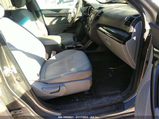 2013 KIA SORENTO LX VIN: 5XYKTDA26DG390089