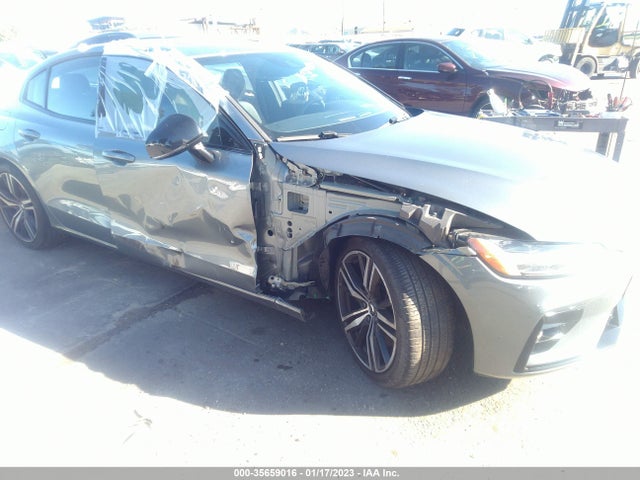 2019 Volvo S60, VIN: 7JRA22TM3KG017072