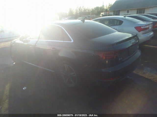 WAUENAF4XJN003674 Audi A4 Premium Plus