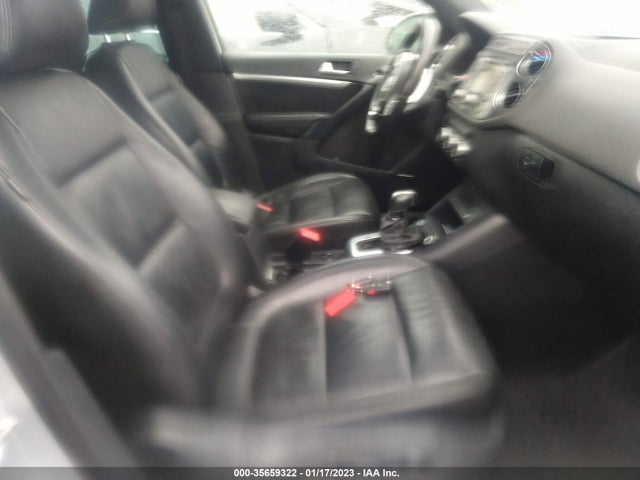 WVGAV3AX9EW021853 Volkswagen Tiguan R-line