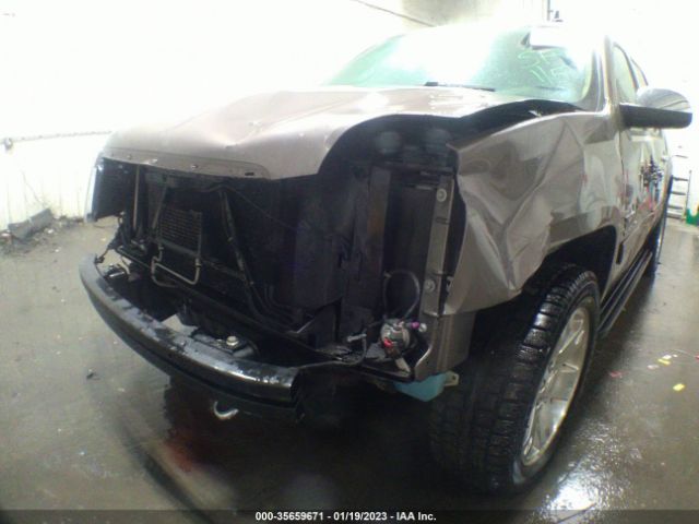 1GKS1KE05ER236127 GMC Yukon Xl Slt
