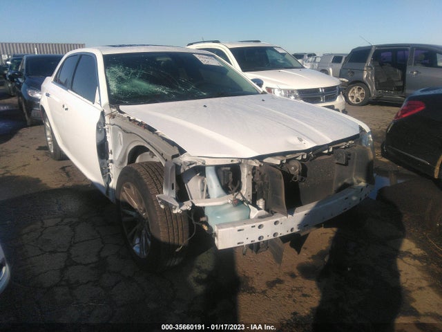 2C3CCAEG8FH792231 Chrysler 300 300c
