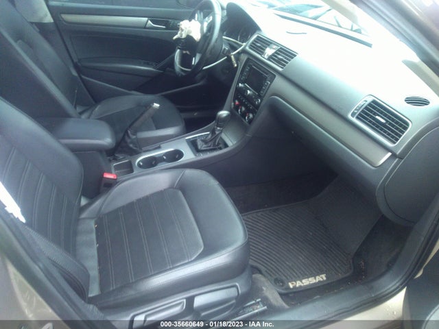 1VWBS7A36FC116280 Volkswagen Passat 1.8t Se W/sunroof & Nav