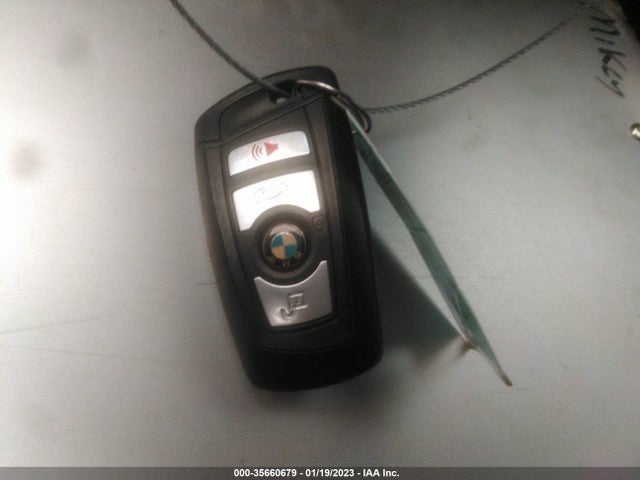 BMW 3 Series 320i 2016 WBA8E1G56GNT35477 Image 3