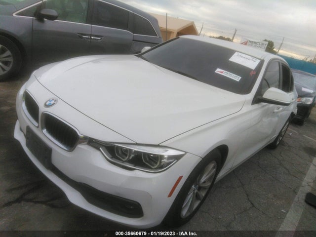 BMW 3 Series 320i 2016 WBA8E1G56GNT35477 Image 2