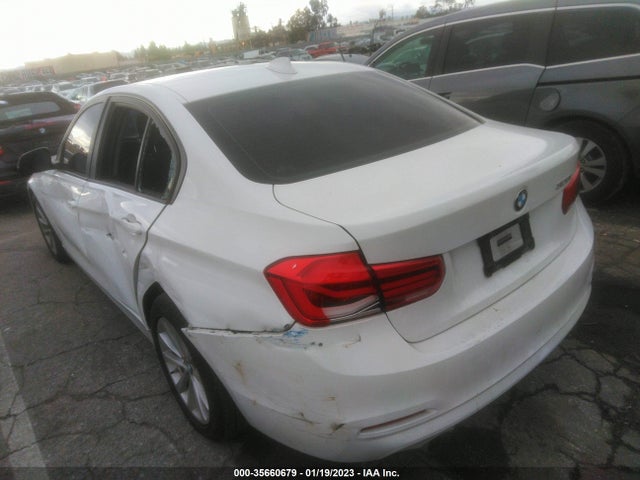 BMW 3 Series 320i 2016 WBA8E1G56GNT35477 Image 4