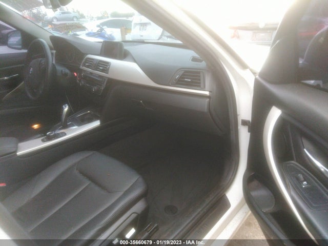 BMW 3 Series 320i 2016 WBA8E1G56GNT35477 Image 6