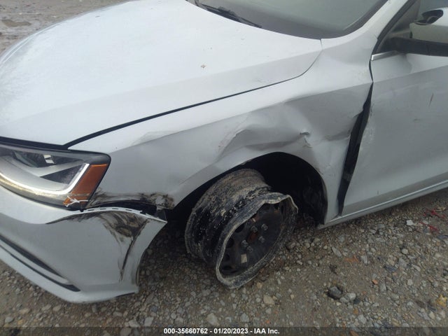 2017 Volkswagen Jetta, VIN: 3VW2B7AJ2HM389300