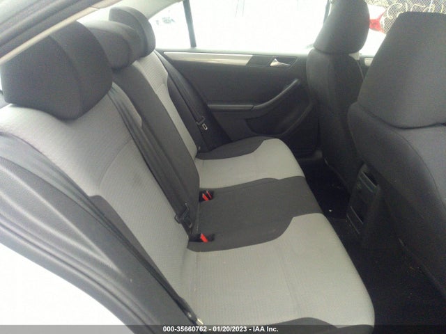 2017 Volkswagen Jetta, VIN: 3VW2B7AJ2HM389300