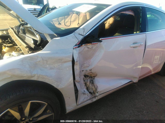 2018 Chevrolet Malibu, VIN: 1G1ZD5ST2JF259242