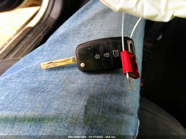 KNDJP3A53E7700170 KIA SOUL +