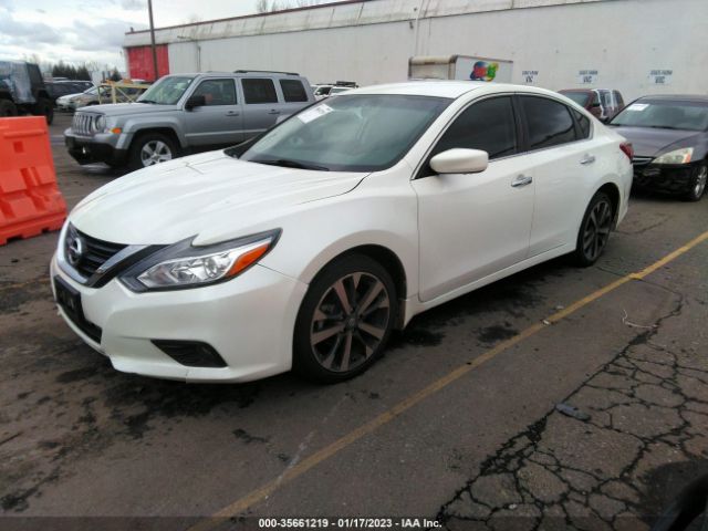 1N4AL3AP8HC129404 Nissan Altima 2.5 Sr