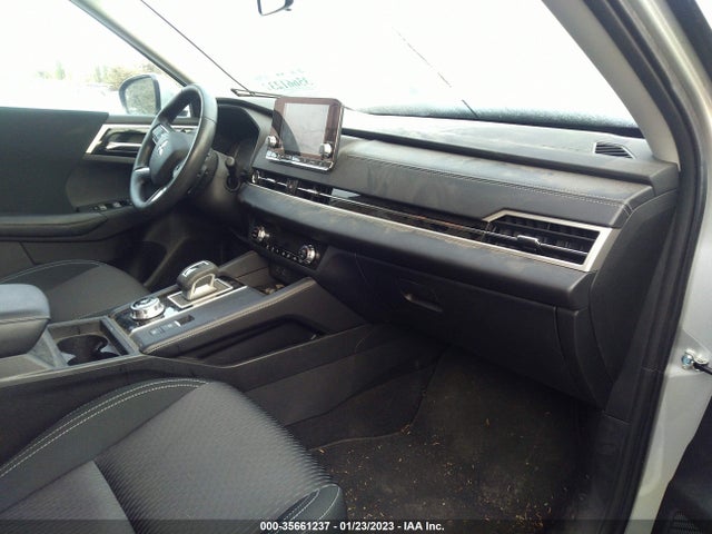 JA4J4TA82NZ015904 Mitsubishi Outlander Es